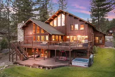 Image de Lake Views King Cabin w Hot Tub, Trails & Sleds