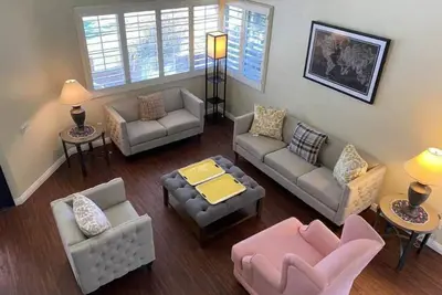 Image de Charming Chino 4 bedroom quiet cottage home.