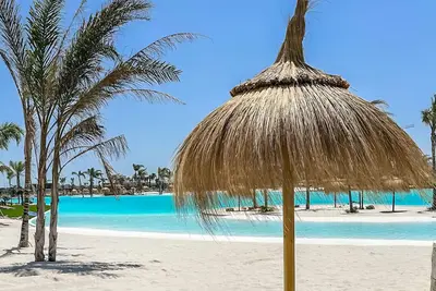 Image de Luxury Penthouse at Santa Rosalia Lake and Life Resort