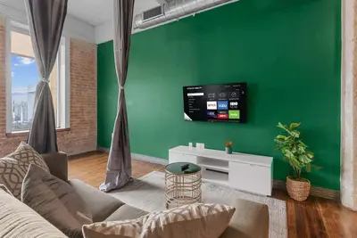 Amyfinehouse | Breakfast + Valet + Pool + Luxe Comfort