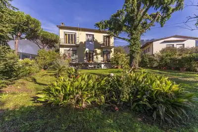 Image de Maison de vacances à Camaiore avec 6 chambres à coucher, 12 couchages