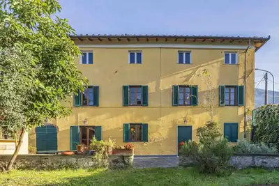 Image de Maison de vacances à Camaiore avec 4 chambres à coucher, 8 couchages
