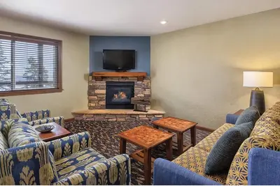 Resort Stay in Tahoe 15 min to Heavenly Ski Resort