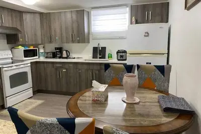 Image de Amazing Two Bedrooms full Suite in Prime Location