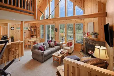 Image de Coziest of Cabins, Wildlife Views, Fireplace