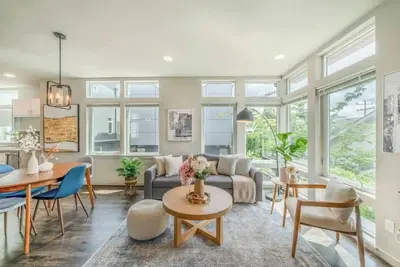 Image de Stunning 3br Modern Designer Th @ Uw & GreenLake