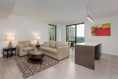 Image de Move in w/ Ease | Furnished & Well-equipped |  Reston Tc