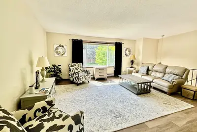 Image de Furnished Prior Lake Duplex. . . Near Downtown, Mystic Lake Casino and the Lake!