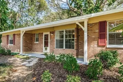 Image de Remodeled Open floor Plan -Private house with a large yard - Pet Friendly