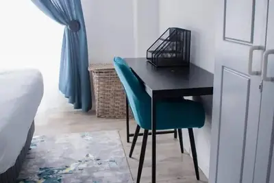 Image de 2 Bedroom Apartment with Modern Finishes Hill Tud Stays \n\n