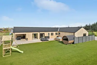 Image de Maison confortable à Hadsund avec sauna
