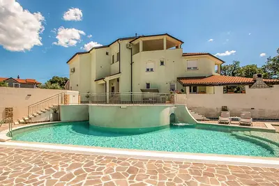 Image de Superbe appartement 1 chambre à Pula