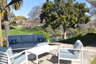 Image de Sunny Riverside Retreat