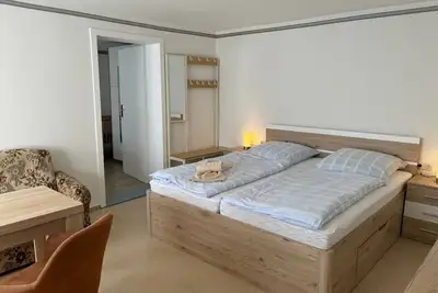 Image de Bungalow - 2 Ferienzimmer Inkl. Fr & 1 Bungalow, Wlan, Garten, Grill