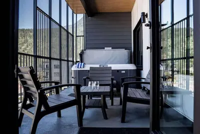 Image de Revelstoke - Mountainside Revival