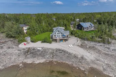 Image de Elysium Cottage in Purgatory Cove - Private Waterfront Escape