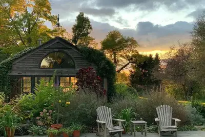 Stay In Smithsonian's of American Gardens Collect.