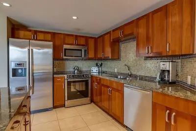 Image de Seaside Luxury: Premier units w/ Breathtaking Views and Kitchen. Onsite Pool!