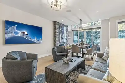 Image de New Schloss by Ssr Top View Hot Tub 5br