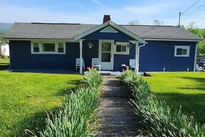 Image de The Verge Street Villa!