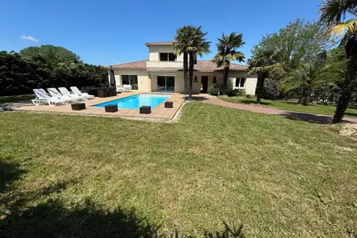 Image de Villa située à St Augustin, près de Royan, à 5km de la plage de la Grande Côte.