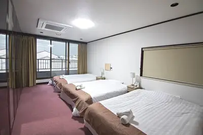 Image de Guest House Kanpai  spacious and bright for large - Guest House Kanpai  spacious and bright for large groups  Imazato area / Osaka Ōsaka