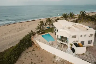Image de Tesoro del Mar Stunning beachfront beach Villa