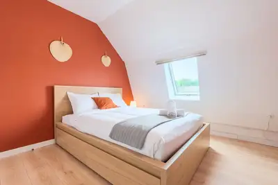 Image de Maison 4 chambres & 2 salles de bain proche métro