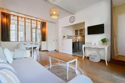 Charmant appartement 2 chambres avec terrasse
