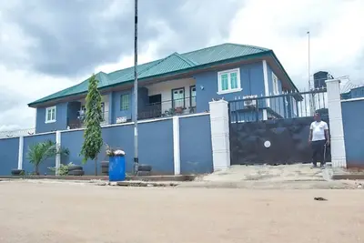 Image de One bedroom fully furnished service apartment Jemi Alade Estate Isheri-idimu