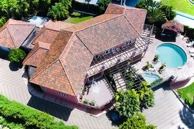 Image de Villa Paradise 4x4 12 minutes to the the airport!