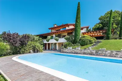 Image de Luxurious Lake Garda Retreat | Villa Manerba Del Garda | Private Pool | Lake Views