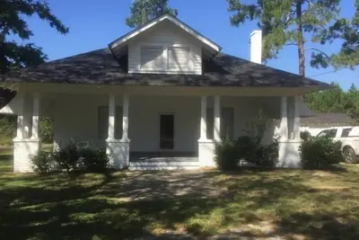 Image de Quiet Wilcox County Retreat-Long Leaf Pine Lodge