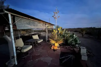 Image de Hole in the Wall Getaway - Usa/Mexico Border Bed & Breakfast