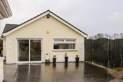 Image de 19a Lismenary Road, romantic, with a garden in Ballyclare