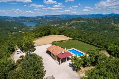 Image de Maison acceptant les animaux à Pazin