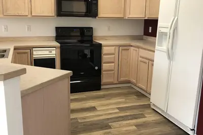 Image de Clean, Quiet 3 bed 2 bath