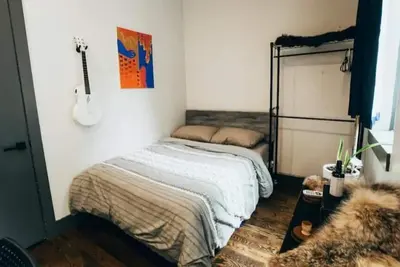 Fabulous 4 Bdrm Duplex with a Backyard