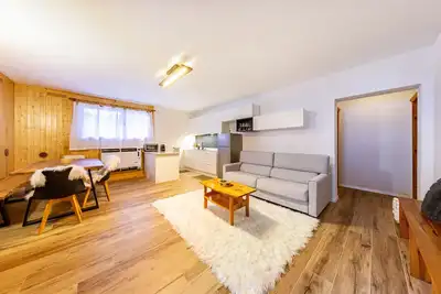 Image de Appartement \"Casa Fiocco di Neve\" avec vue sur les montagnes, jardin partagé et Wi-Fi