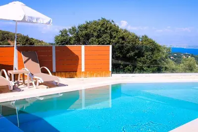 Image de Villa \"Telia Thea\" avec vue sur la mer, piscine privée et Wi-Fi