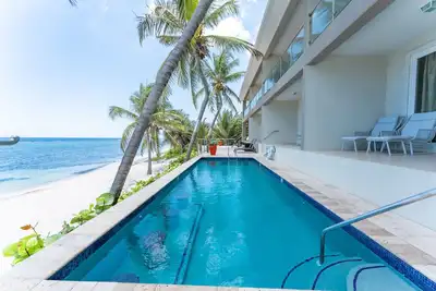 Image de Lovely Ocean Front Sea Palm Villa #2