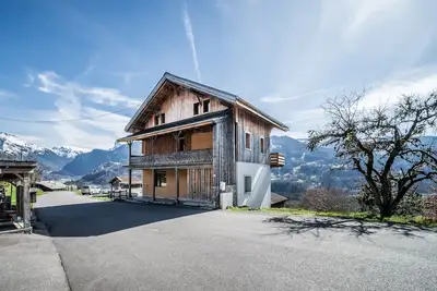 Image de Appartement \"Samoëns\" avec vue sur les montagnes, terrasse privée et Wi-Fi