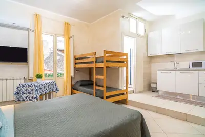 Image de Studio \"Nigido Holiday House Emily\" avec balcon, Wi-Fi et climatisation à Catania