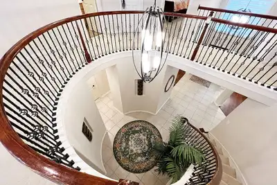 Image de Spacious 5 bedroom w/ Game Room, Office and Covered Patio