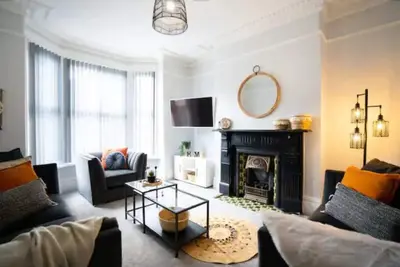 Image de K Suites - Charming 5 bed House w/free parking