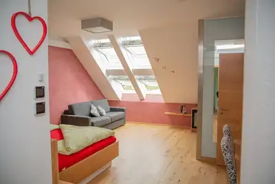 Image de 38m2 Großes, neu Errichtetes Romantikerzimmer