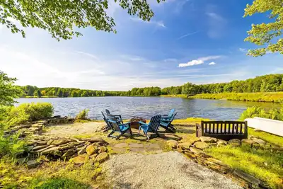 Image de Lakefront, Hot Tub, Dog Friendly, Resort Amenities