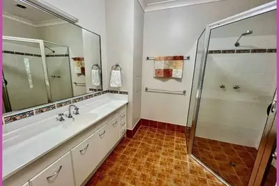 Image de Douglas By The Parkland