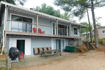 Image de Comfortable lake house just 30' from Little Sebago Lake in quiet neighborhood