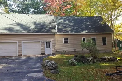 Image de Pet-friendly home on peaceful Raymond Pond with beautiful sunrise views!